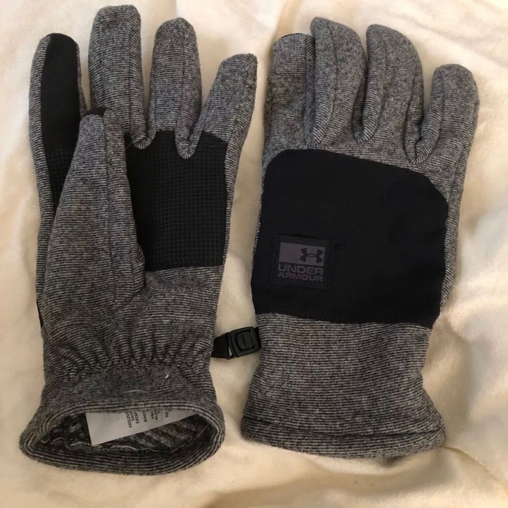 UNDER ARMOR Men’s Black and Grey Fleece Gloves Size: Large NWT